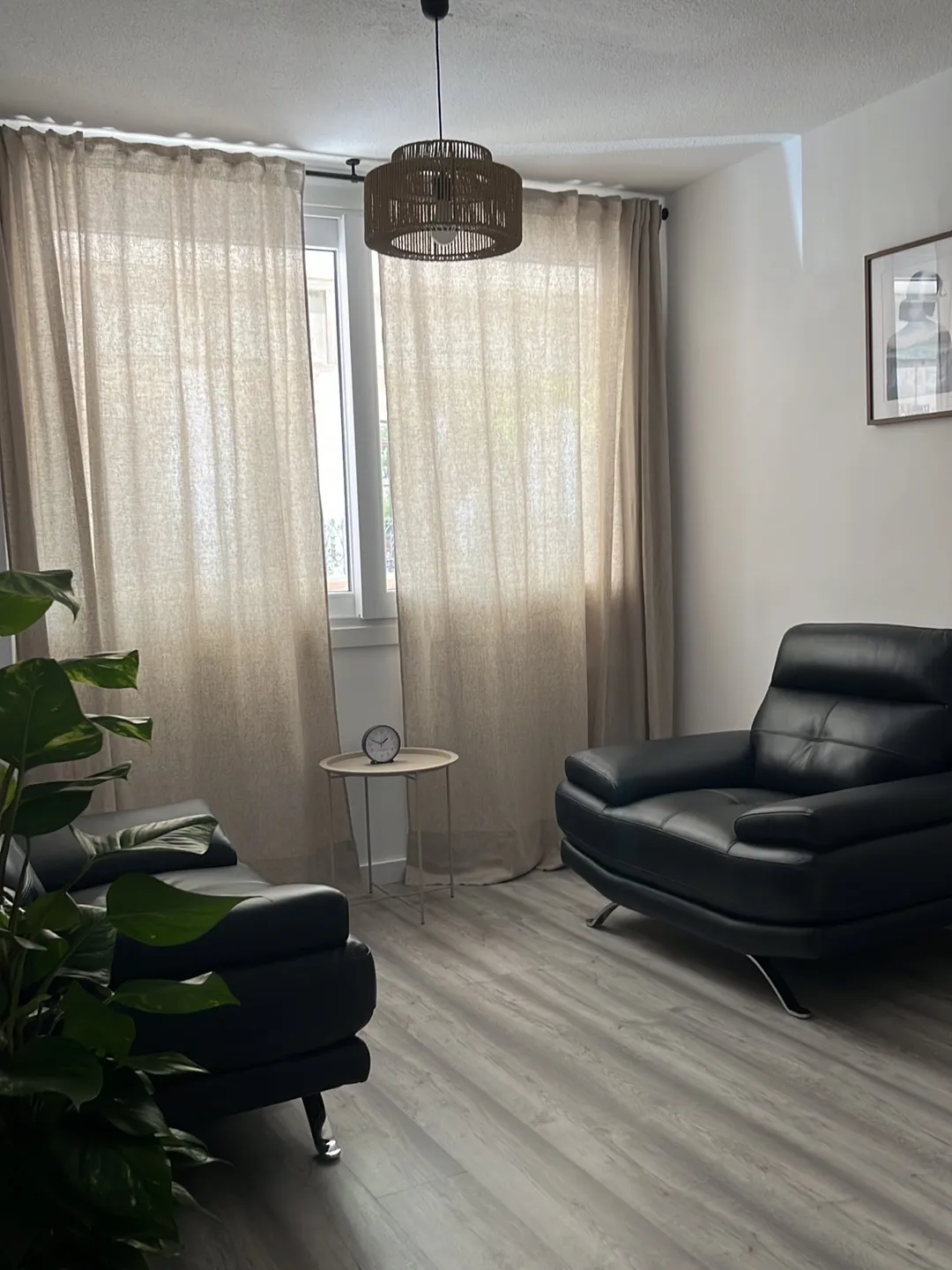 Sala de terapia del centro Eureka Psicología en Almería