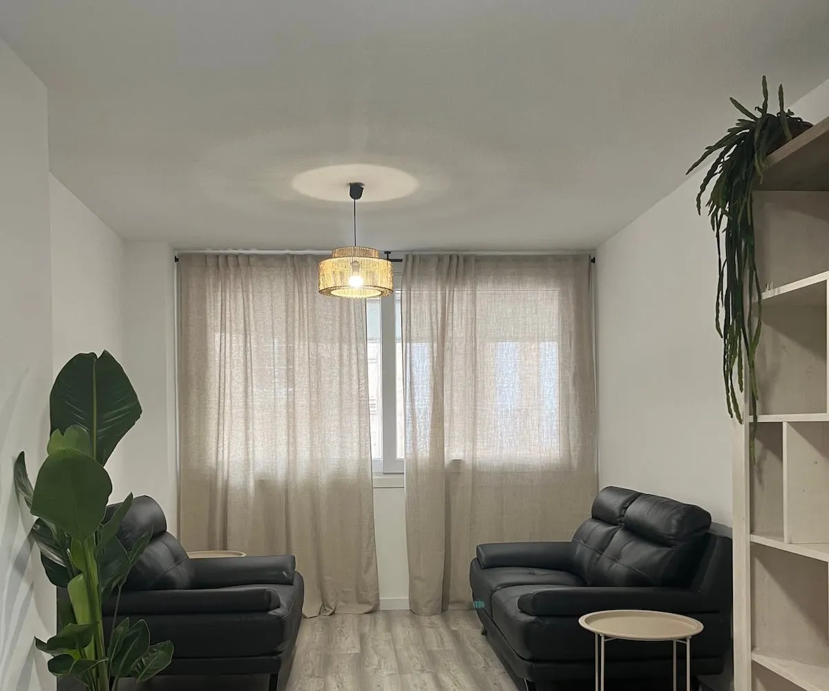 Sala de terapia del centro Eureka Psicología en Almería