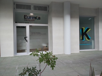 1 Fachada Eureka Psicología